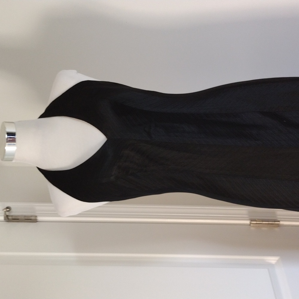 Carmen Marc Valvo Elegant Black Halter Prom Evening Dress Size 8